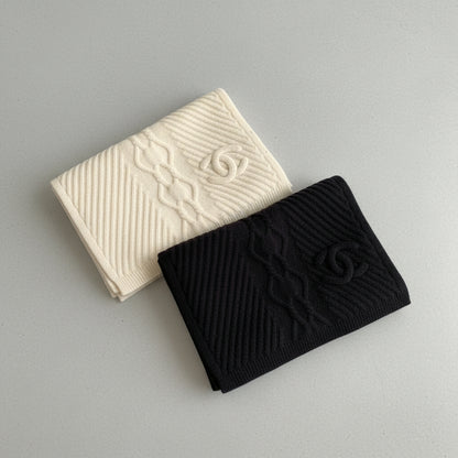 Luxury Winter Scarf - Black or White