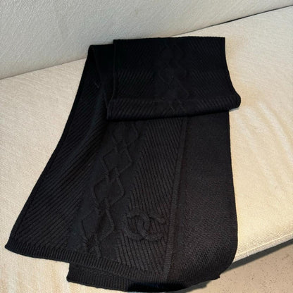 Luxury Winter Scarf - Black or White