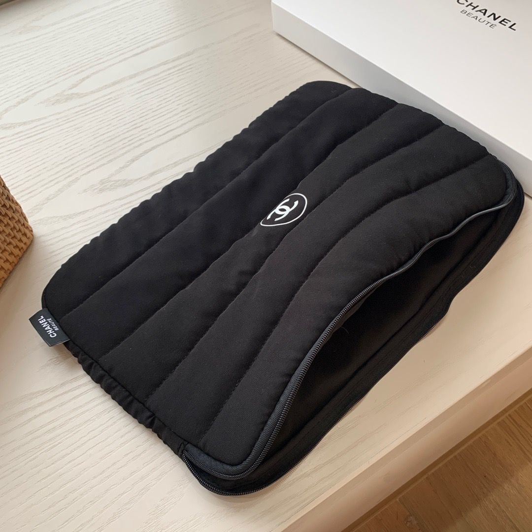 Chanel Beaute Laptop Sleeve