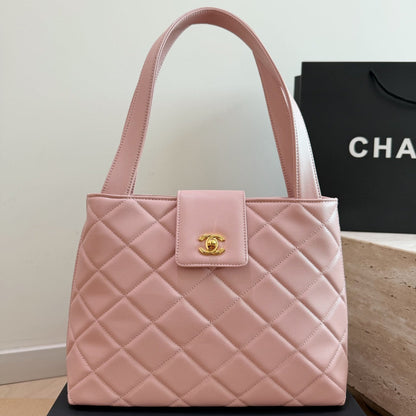 Caviar Leather Diamond Flap Tote