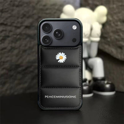 Daisy Puffer Case – iPhone 12–17