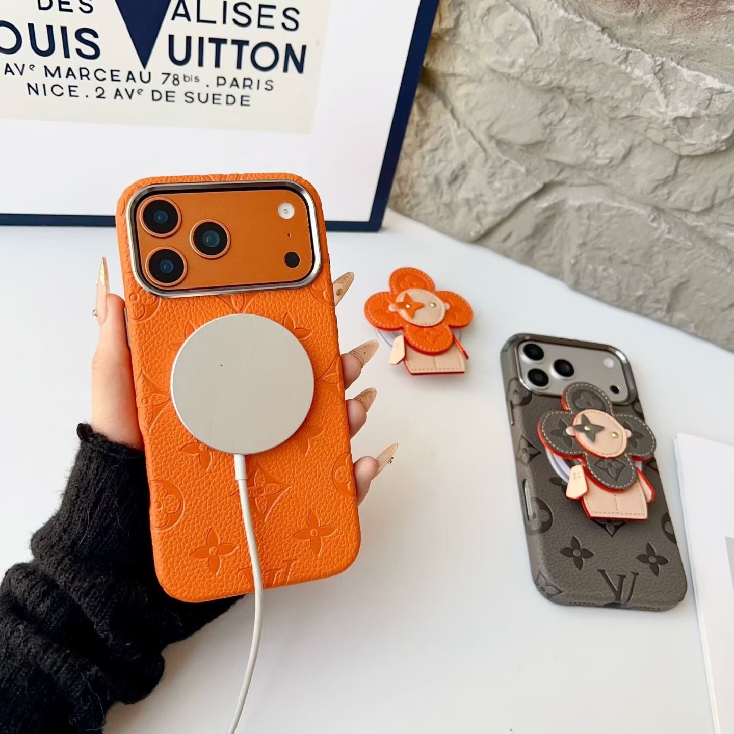 Sunflower Leather Look MagSafe Case with Grip