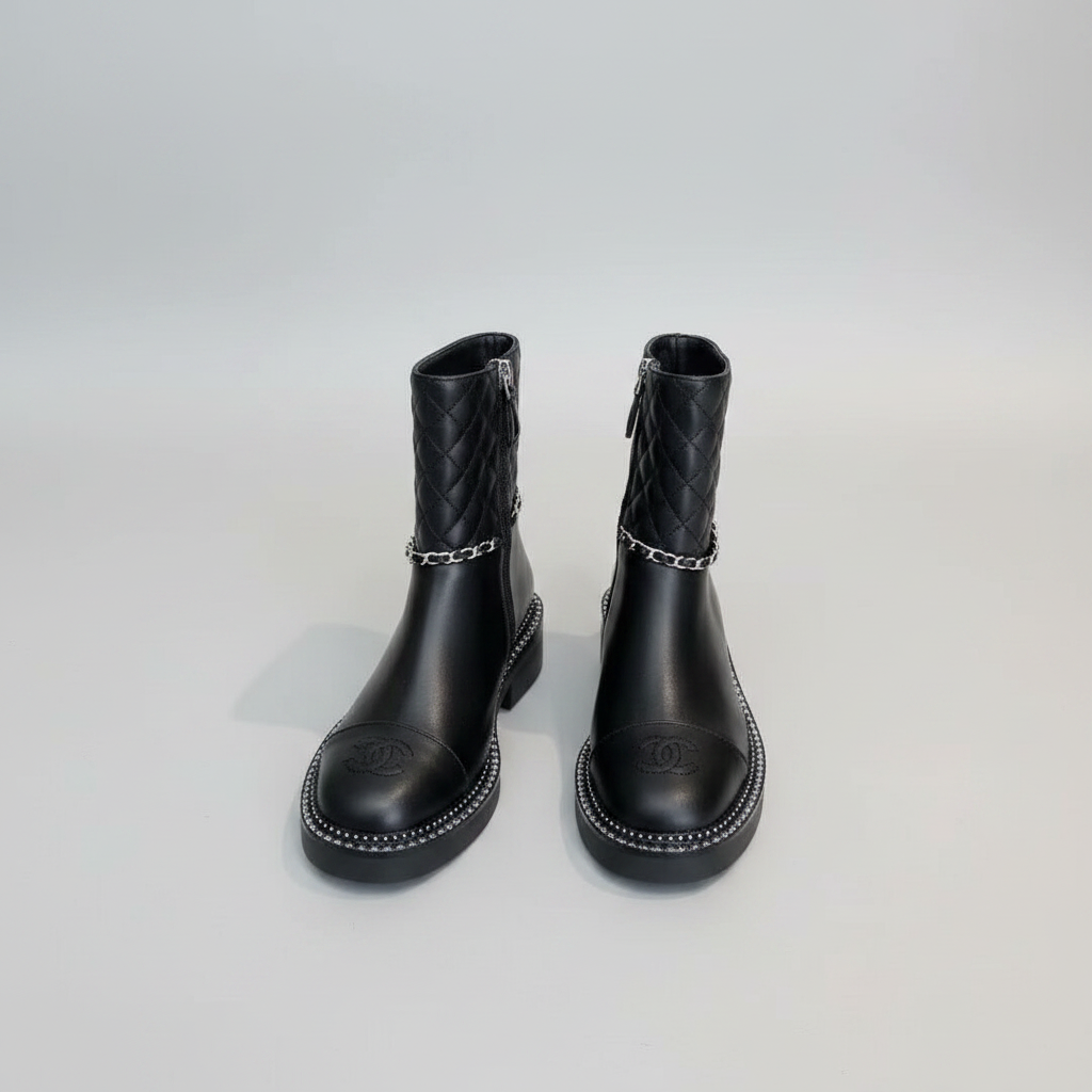 Chain Around Quilted Leather Boots