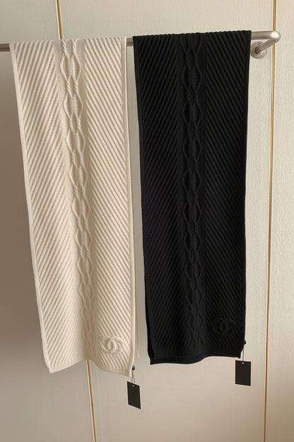 Luxury Winter Scarf - Black or White