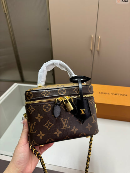 Reverse Monogram Vanity Bag PM