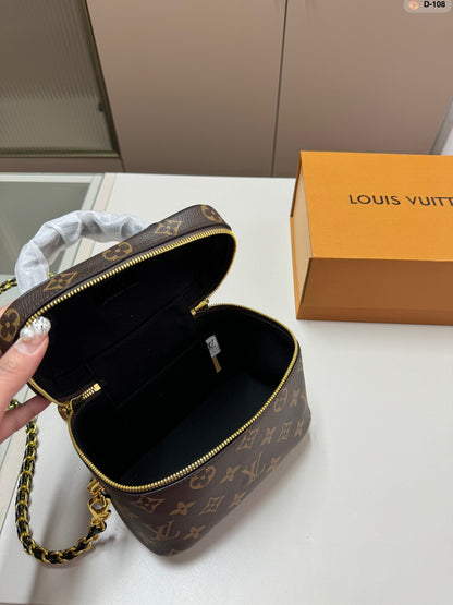 Reverse Monogram Vanity Bag PM