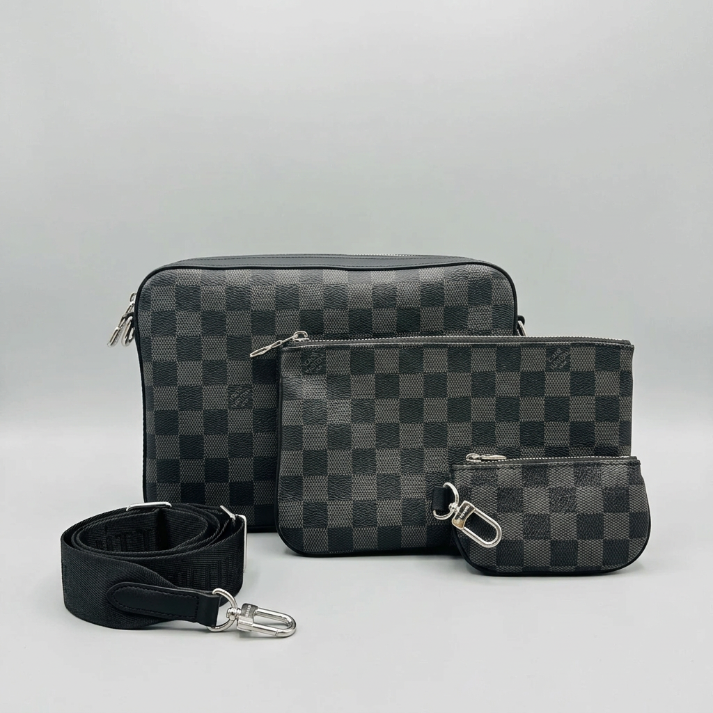 Trio Messenger Bag -Black Check